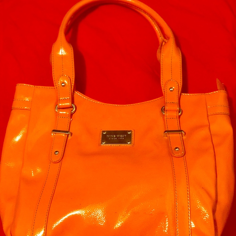 Non West tote